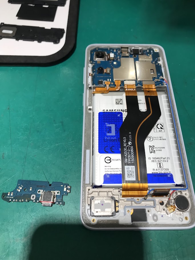 充電ができなくなったGalaxy(ギャラクシー)の修理もスマホ修理工房グランデュオ蒲田店にご相談下さい！